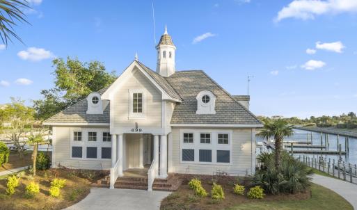 Marina Dock House