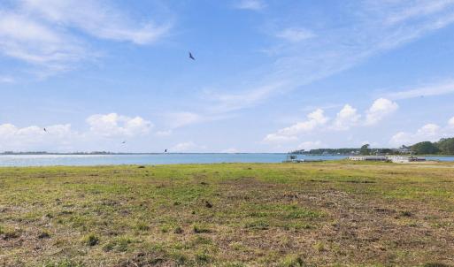 13-web-or-mls-1300 Marshallberg 011