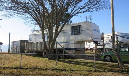 Main Pic / Camper-Lot