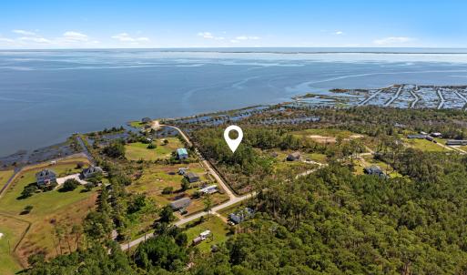 Waterfront vacant lot in Stacy
