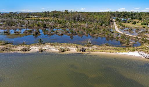 Waterfront vacant lot in Stacy