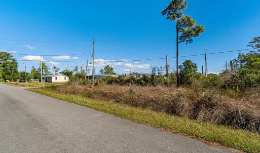 Waterfront vacant lot in Stacy