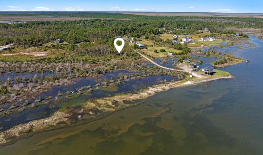 Waterfront vacant lot in Stacy