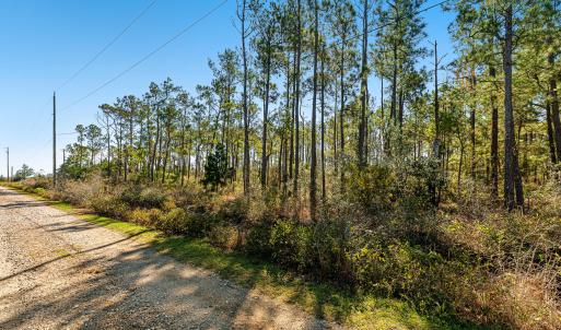 Waterfront vacant lot in Stacy