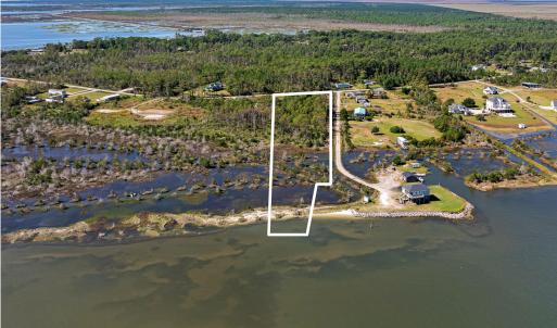 Waterfront vacant lot in Stacy