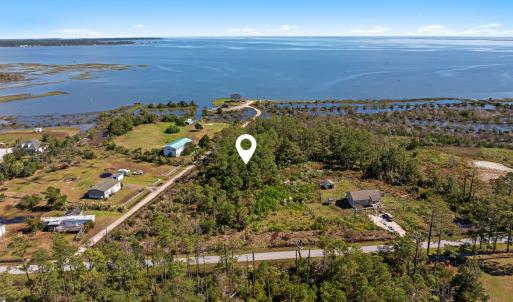 Waterfront vacant lot in Stacy