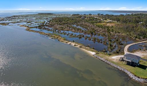 Waterfront vacant lot in Stacy
