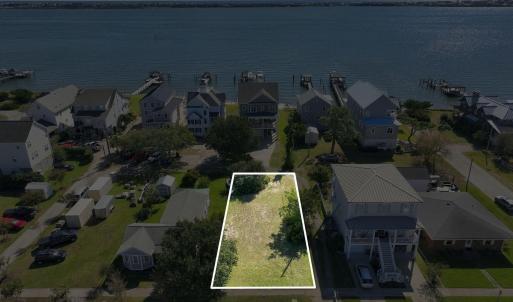 2-web-or-mls-1409-Shackleford-St-009_PL