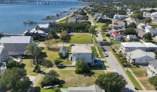 9-web-or-mls-1409 Shackleford St 007