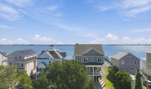 12-web-or-mls-1409 Shackleford St 010