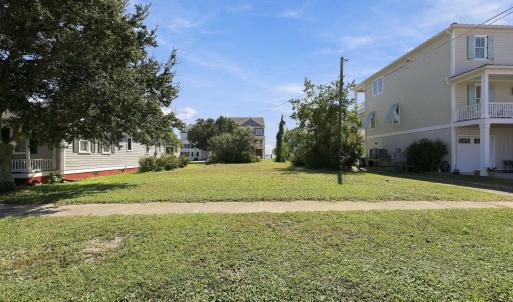 14-web-or-mls-1409 Shackleford St 012