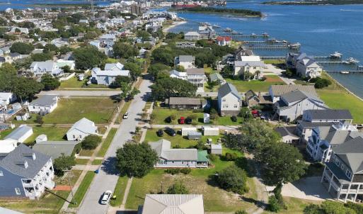 5-web-or-mls-1409 Shackleford St 003