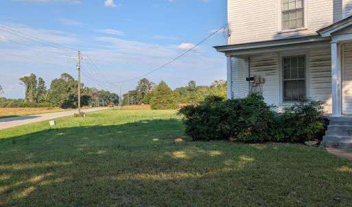 Lots of Road Frontage