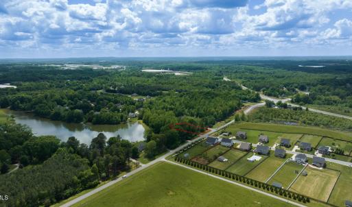 8-web-or-mls-464 W Lake Trail-8