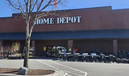 Six Forks Station shopping Center (6)