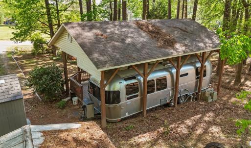 Exterior 109 Geronimo