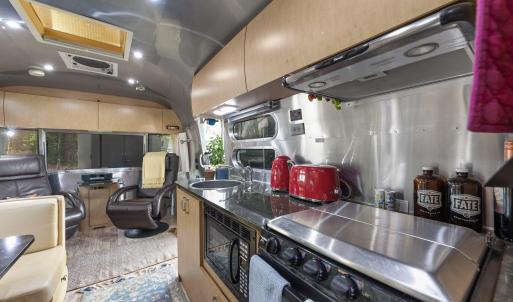 Interior 109 Geronimo