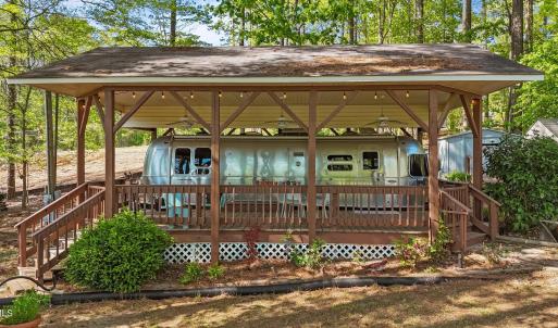 Exterior 109 Geronimo