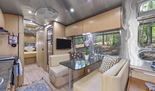 Interior 109 Geronimo
