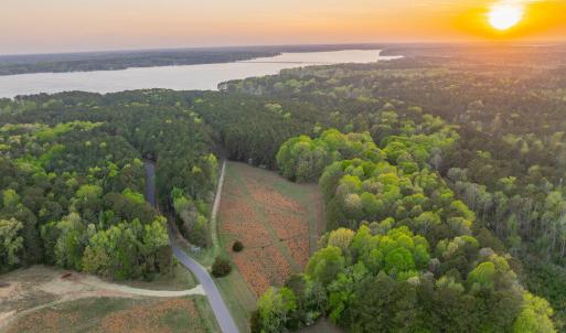 083_lake-land-71_980