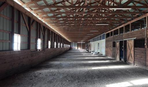barn 3