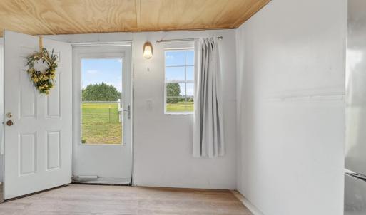 Outbuilding facing out (1)