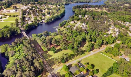 17-Country Club Rd-16