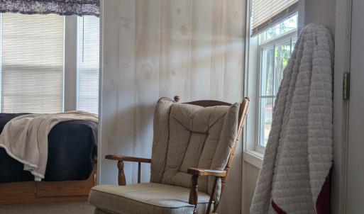 PXL_20250922_195616164.RAW-01.COVER