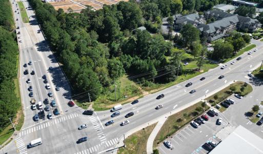 Intersection with traffice stacked on Hw