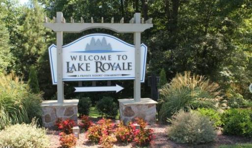 Welcone to BEAUTIFUL LAKE ROYALE