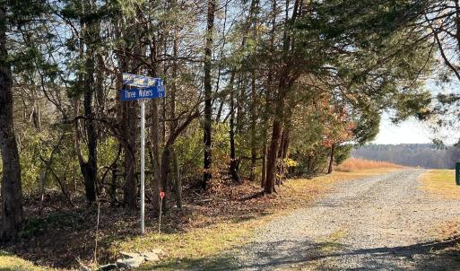 RoadSignRiverRunThreeWaters