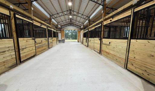 barn-isle (1)