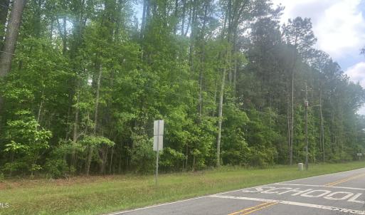 W Hanes 5 - across street