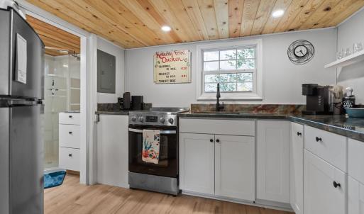 Gorgeous New Quartz Counters!