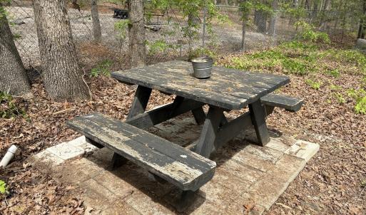Picnic table