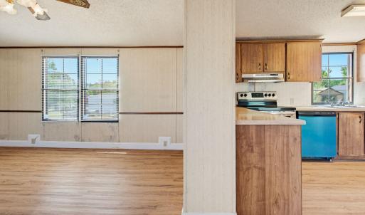 large-019d79c5-1f0b-721f-ac13-2d22554140