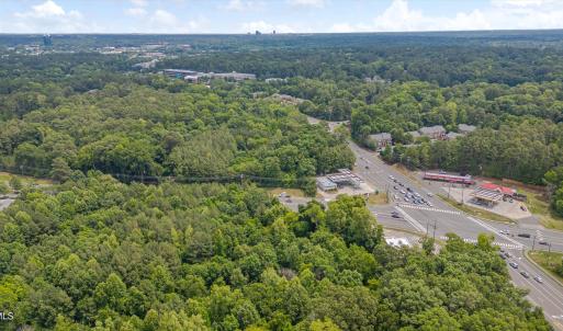 18-5202 Garrett Rd-18