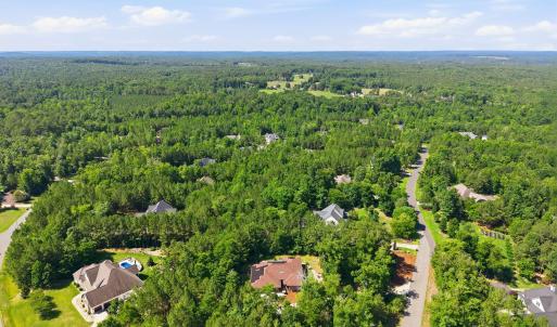 28-web-or-mls-Surrounding Neighborhood
