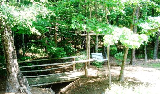 Park near 221, 229 Valley Lane