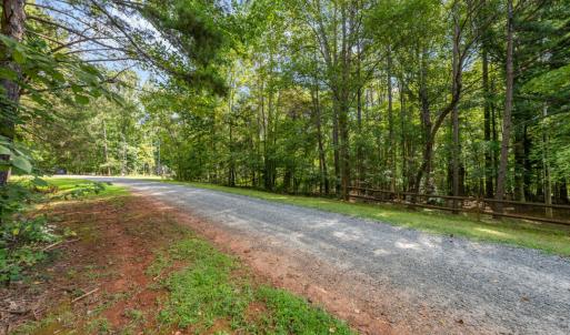 Photo #7 of 1556 Dogwood, Oxford, NC 2.5 acres