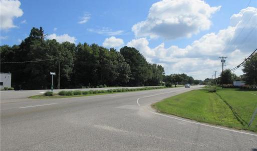 Photo #12 of 2019 George Washington Memorial Highway, Yorktown, Virginia 1.2 acres