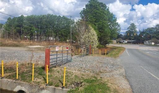 gated access from peaceful rd