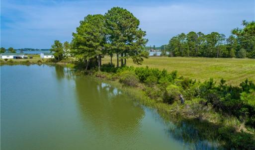 Open shoreline for expansive water views!