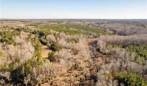Photo #17 of 501 Racefield Drive, Toano, Virginia 130.0 acres