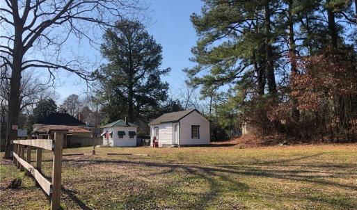 Photo #2 of 168 County Drive, Wakefield, Virginia 0.4 acres
