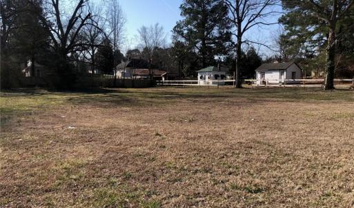 Photo #3 of 168 County Drive, Wakefield, Virginia 0.4 acres