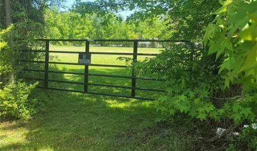 Photo #4 of 200 Hansford Lane, Seaford, Virginia 2.5 acres