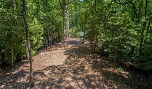 Gorgeous elevated home site!