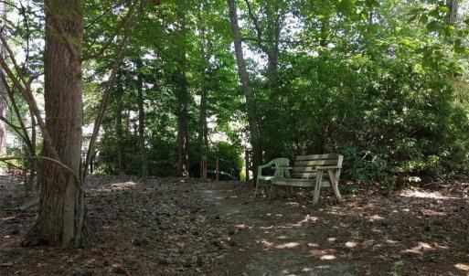 Entrace to community waterfront lot and pier access.