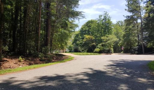 Located on a quiet cul-de-sac with very little traffic.